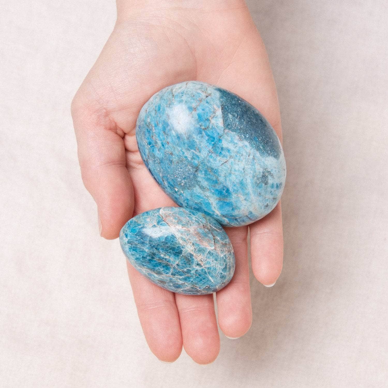 ApatitePalmStone Blue Apatite Palm Stone - AAA Premium Quality - Image 2