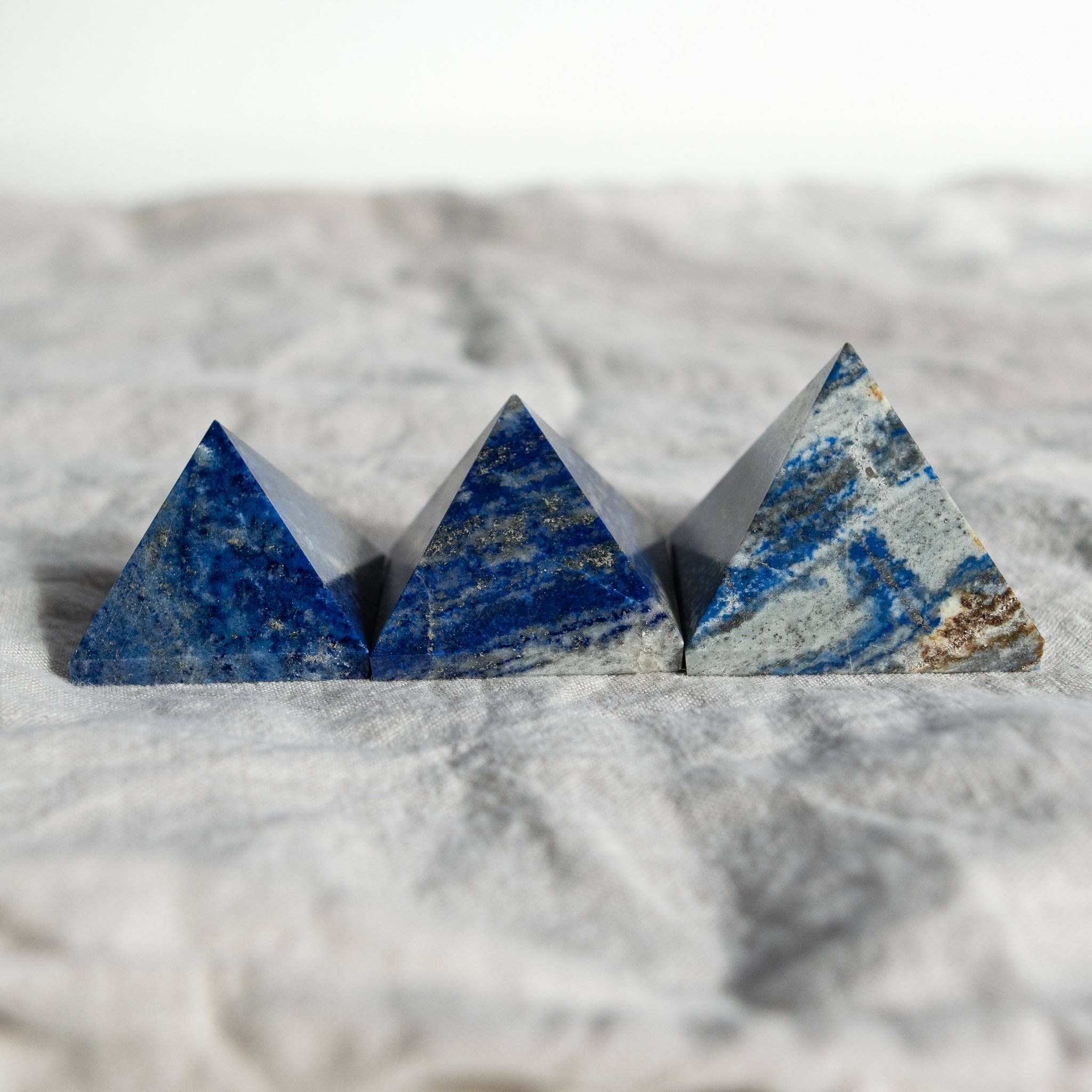 DSC_0054 Lapis Lazuli Pyramid - Image 3
