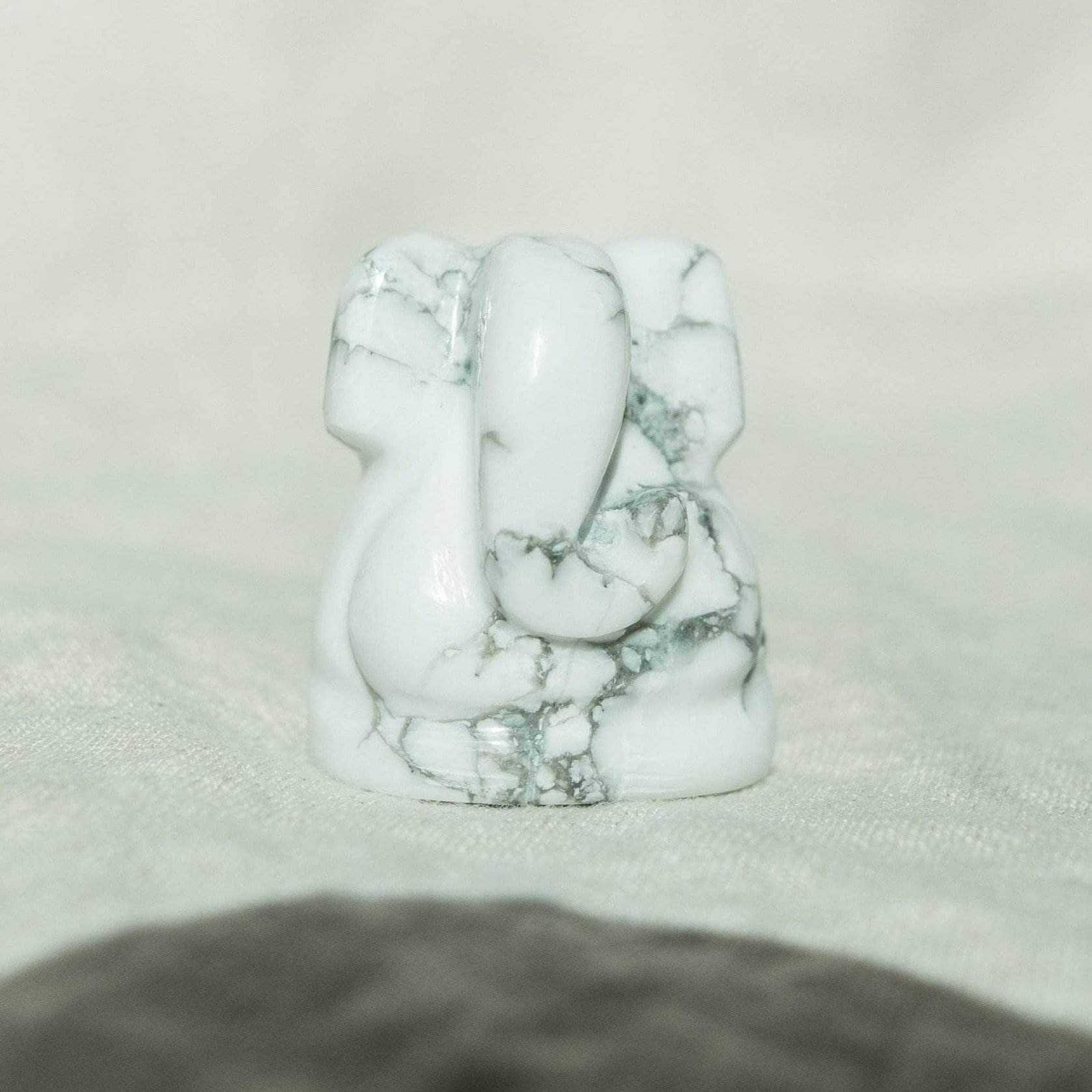 DSC_0815_816e3f98-9877-4ed4-b3a3-248d26115b9b Howlite Ganesh - Image 2