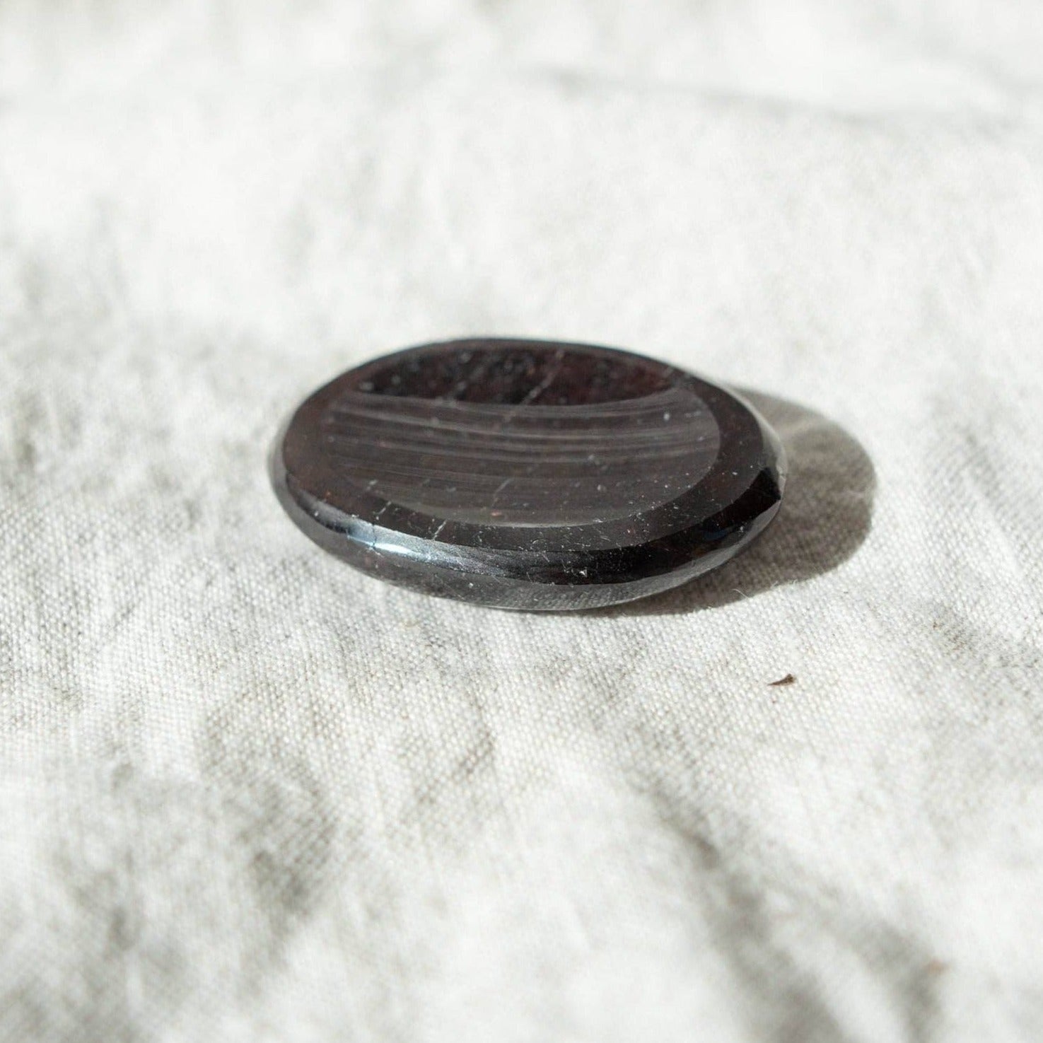 DSC_0970 Garnet Worry Stone - Image 1