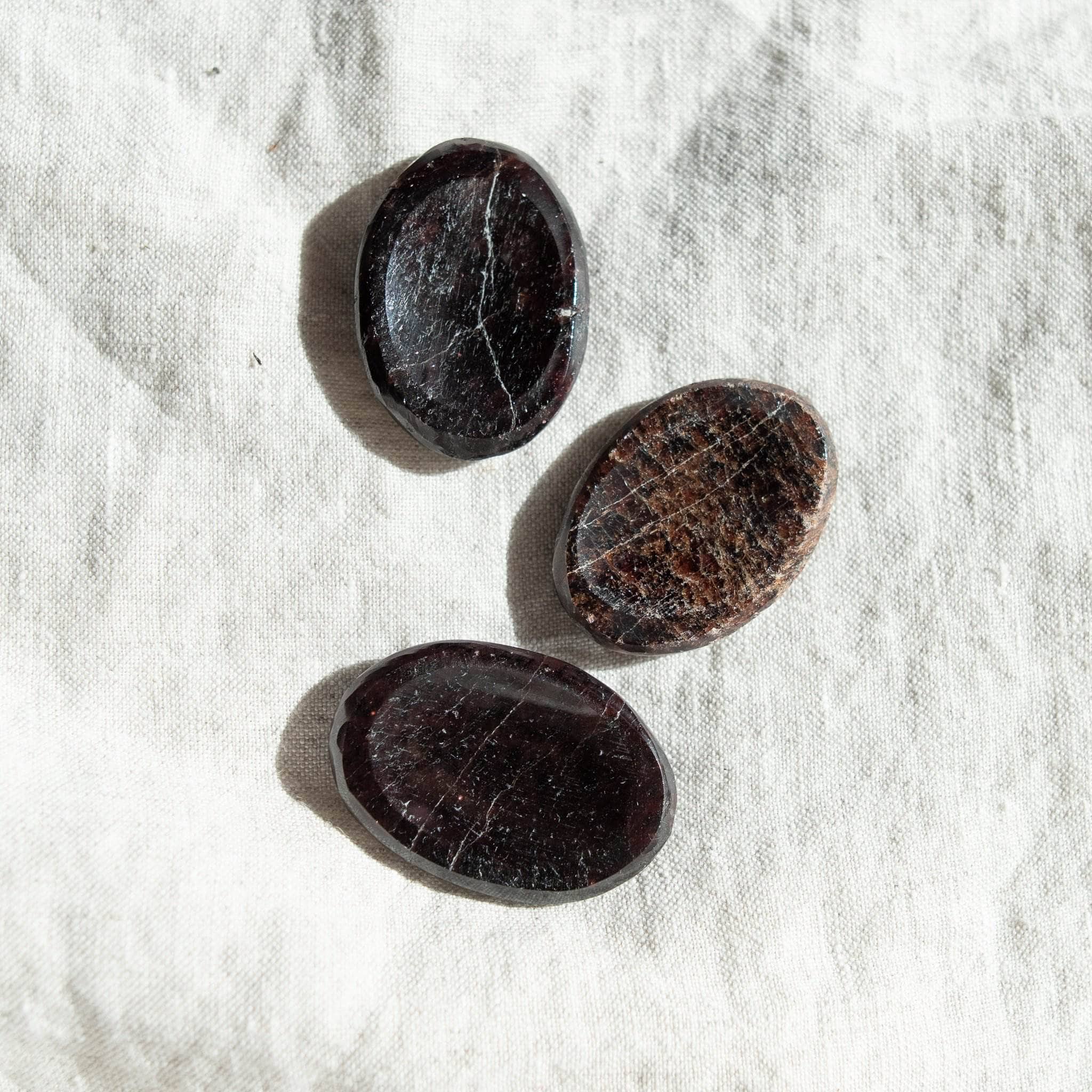 DSC_0980 Garnet Worry Stone - Image 2