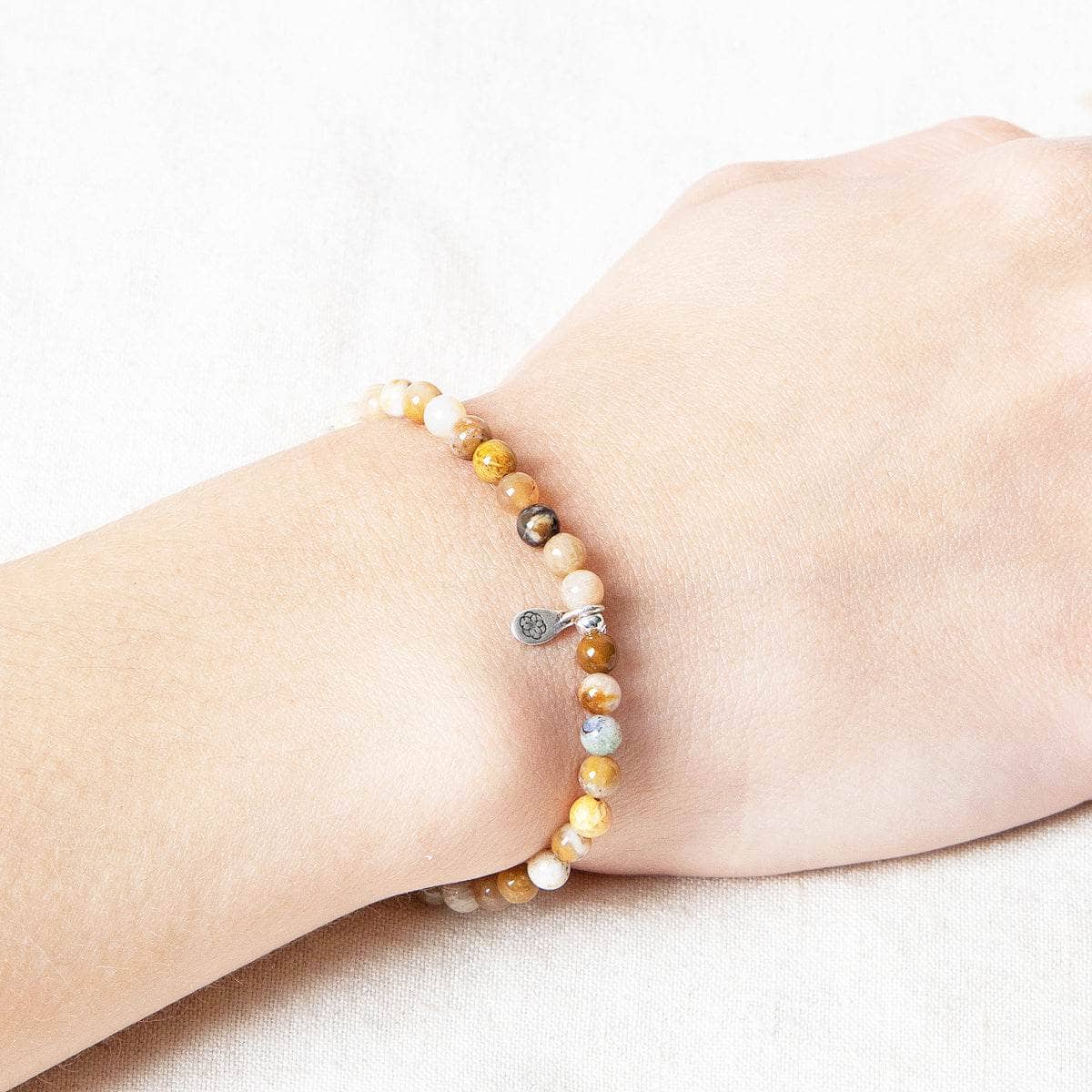 MU53 Natural Coral Jade Chrysanthemum Energy Bracelet - Image 6