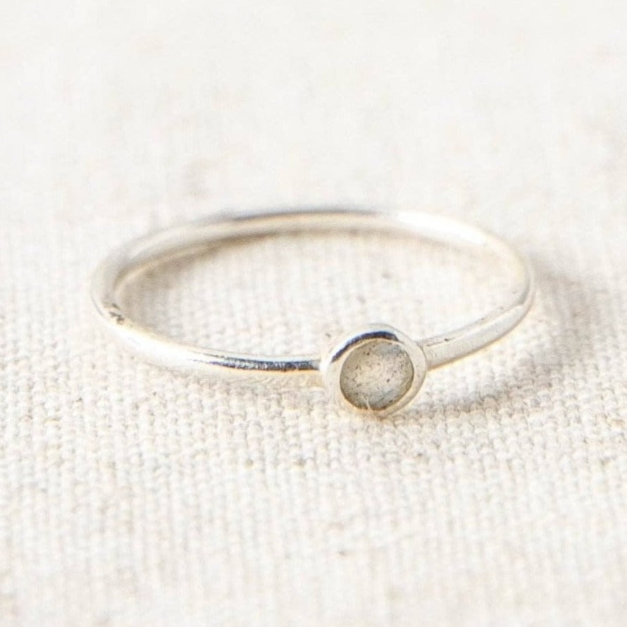 SP_TinyRituals_4144 Labradorite Silver or Gold Ring - Image 2