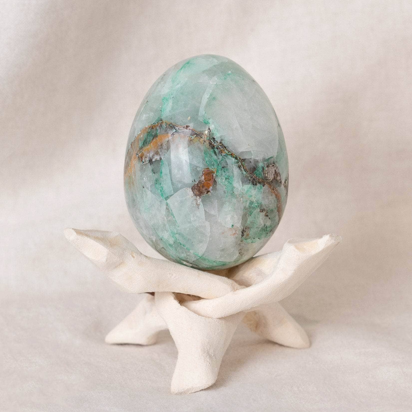 Studio-Session-8511 Rare Quantum Quattro Eggs  with Stand - Image 9