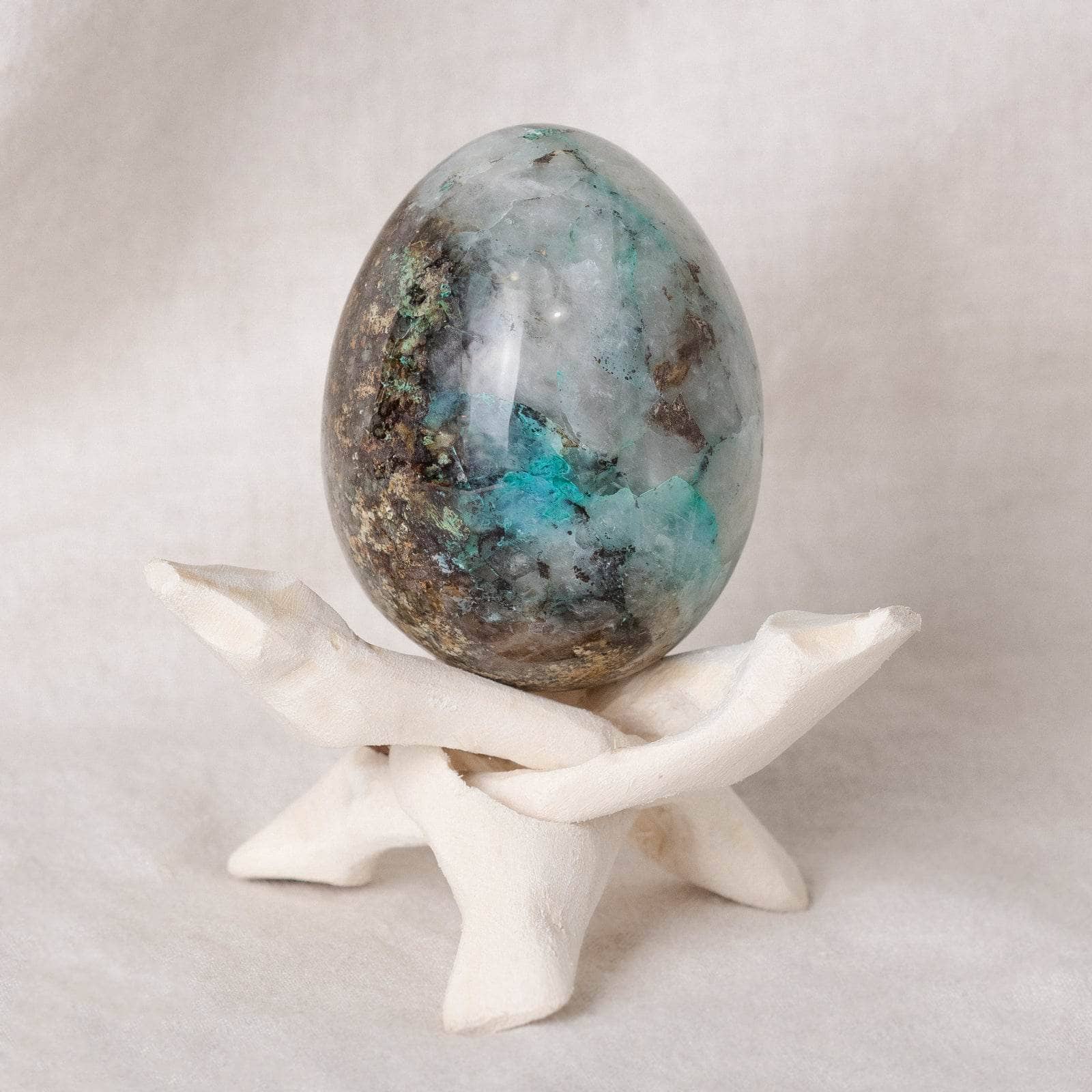 Studio-Session-8546 Rare Quantum Quattro Eggs  with Stand - Image 7