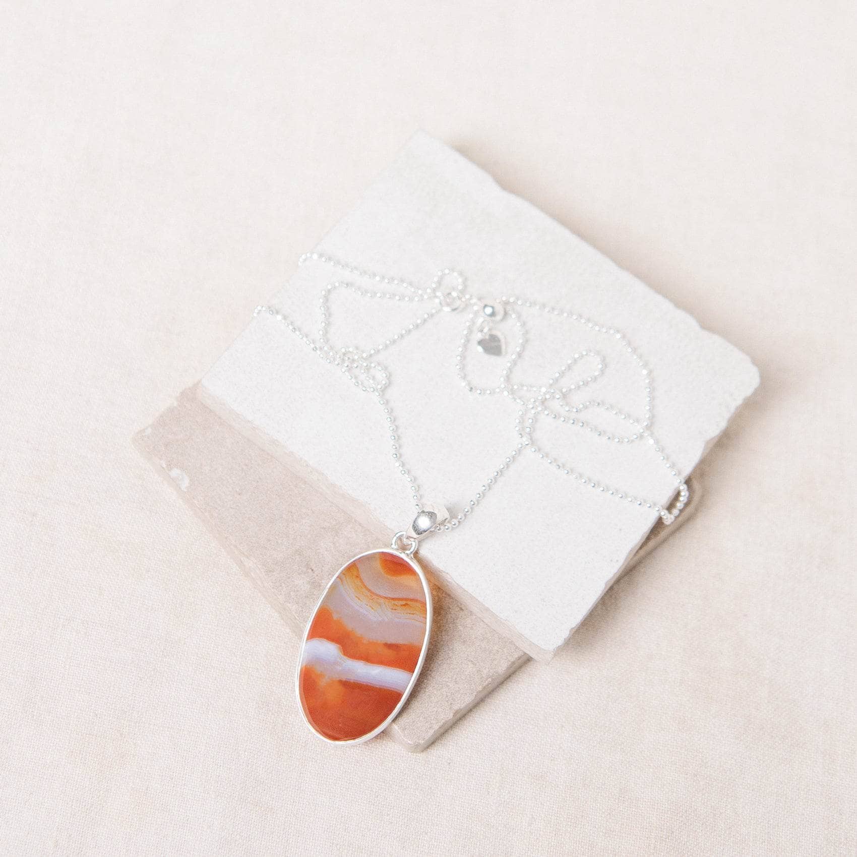 TR-BAG-1-14-RJ-2 Carnelian Banded Agate Oval Pendant Necklace - Image 16