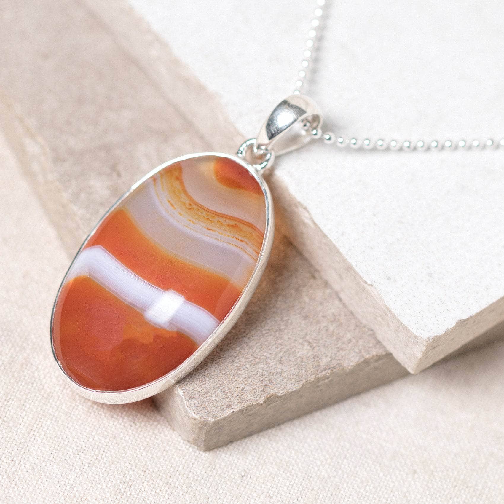TR-BAG-1-14-RJ-3 Carnelian Banded Agate Oval Pendant Necklace - Image 15