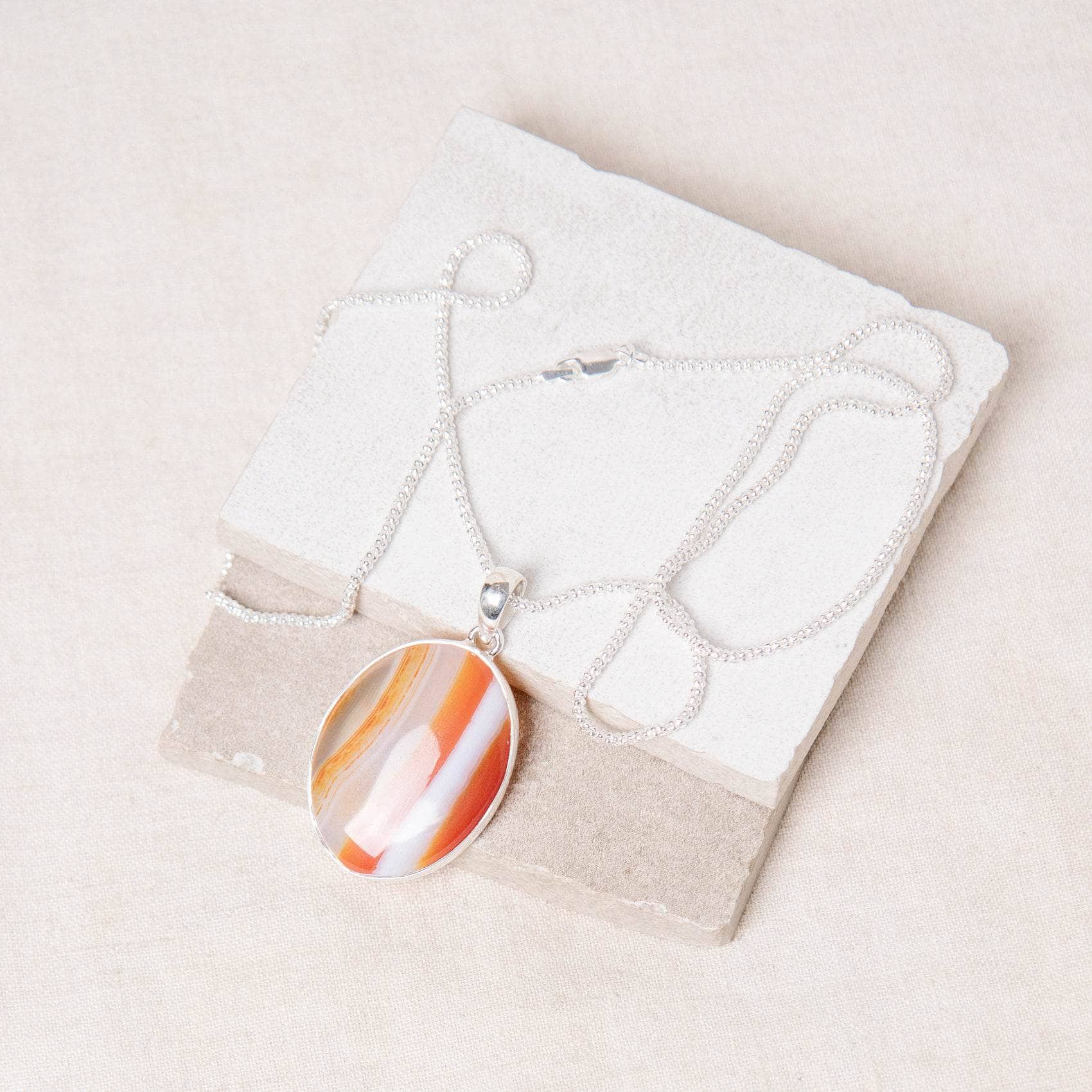 TR-BAG-1-26-RJ-2 Carnelian Banded Agate Oval Pendant Necklace - Image 20
