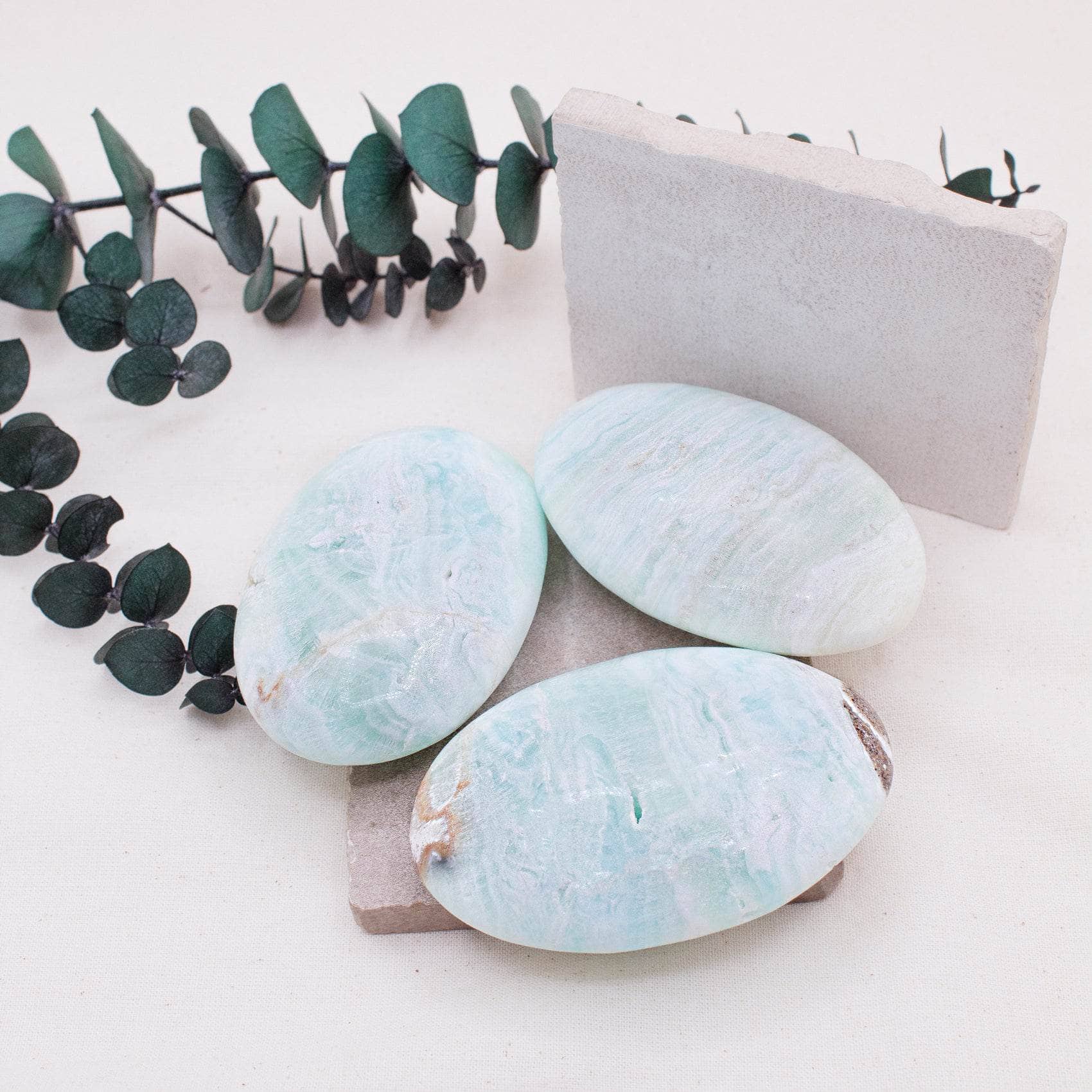 TR-BCAL-PALM-QE-M-2 Blue Caribbean Calcite Palm Stones-AAA Premium Quality - Image 5