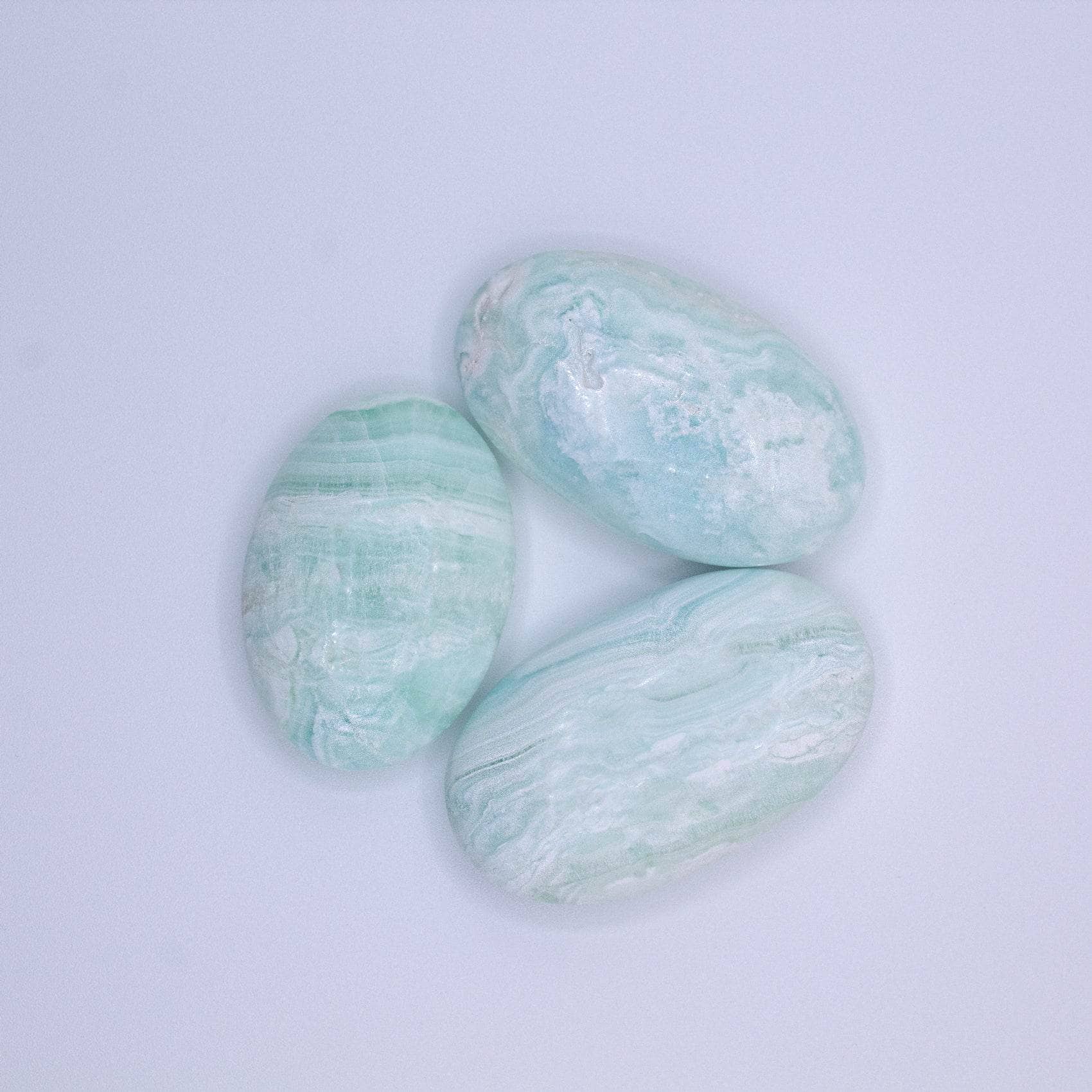 TR-BCAL-PALM-QE-S-3 Blue Caribbean Calcite Palm Stones-AAA Premium Quality - Image 3
