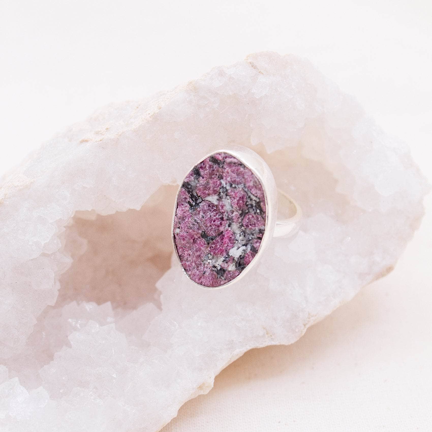 TR-EUD-2-134-RJ Rare Eudialyte Druzy Oval Adjustable Ring - Image 1