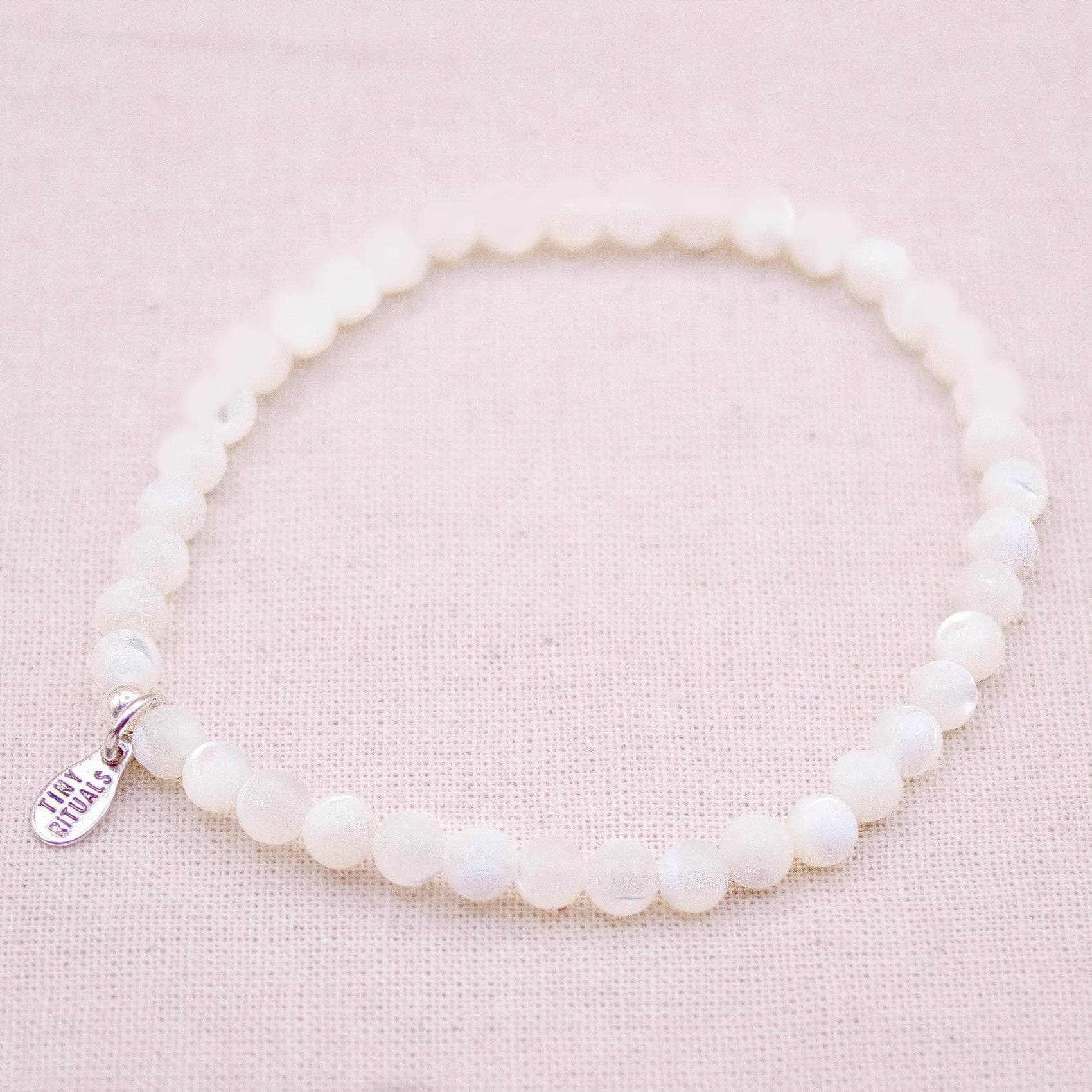 TR-MH01-TS-6-1_c0c85870-1e25-4de6-aa34-9a180b35bbca Tridacna Shell Energy Bracelet - Image 3