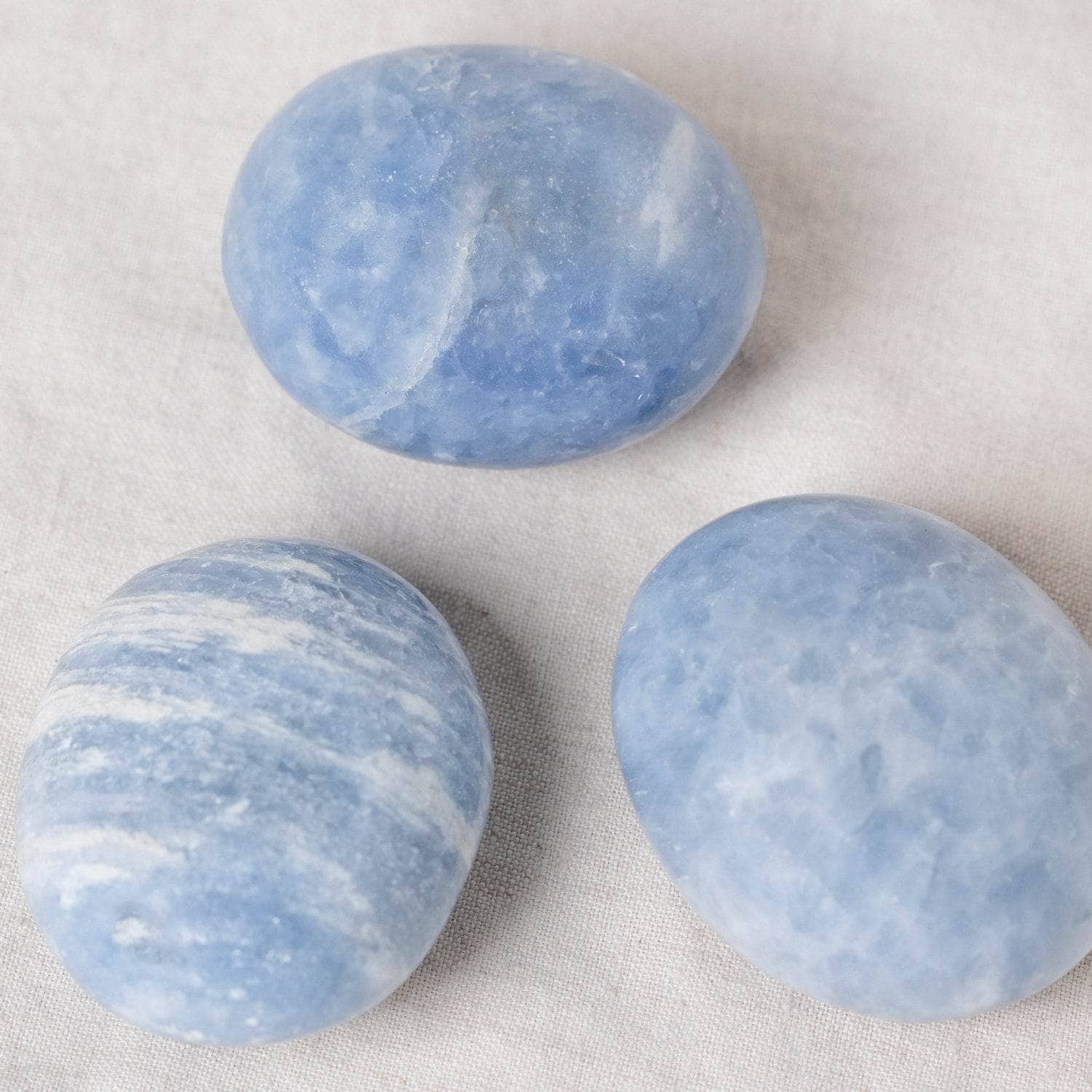 TR-PS-BCAL-MI-m Blue Calcite Palm Stones - AAA Premium Quality - Image 6