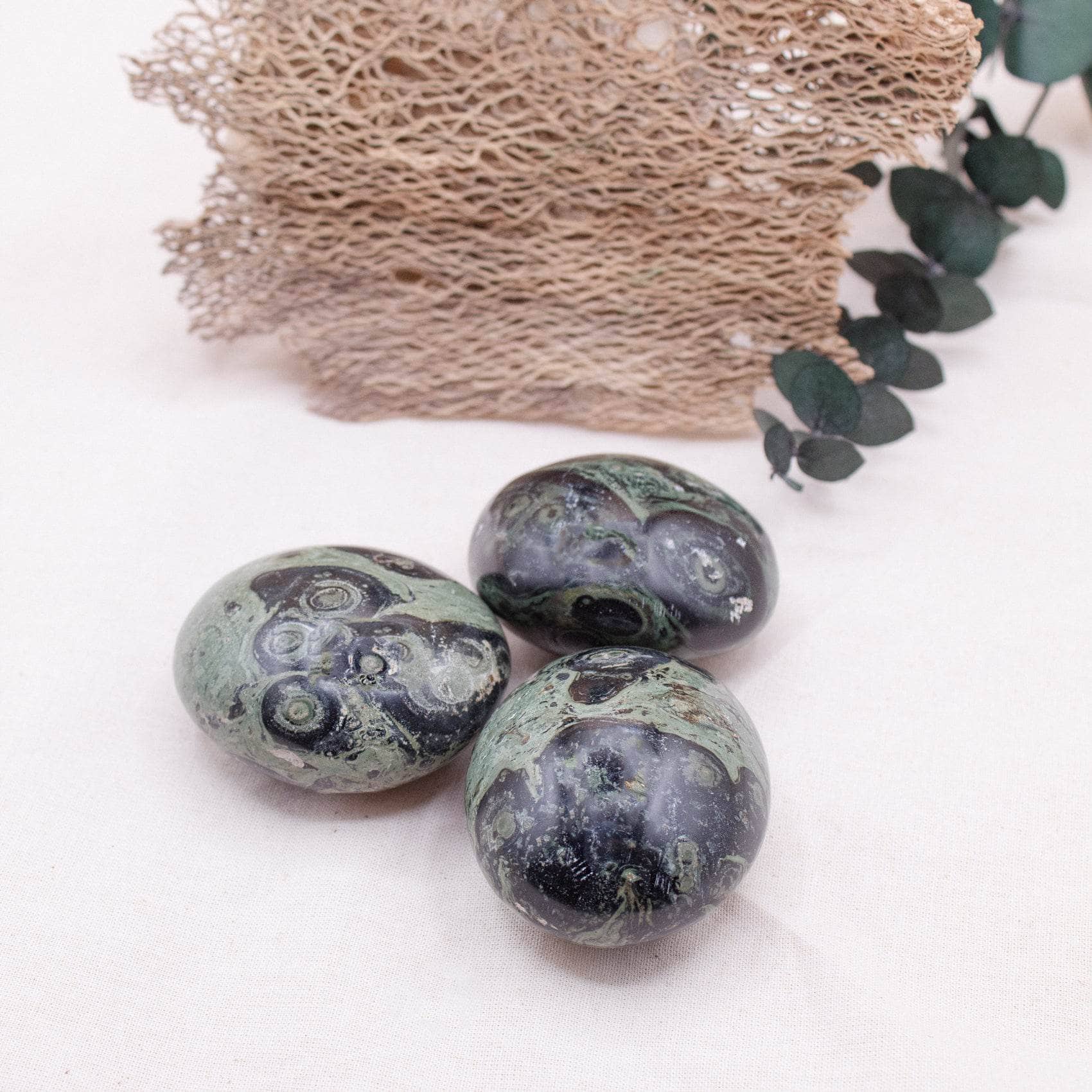 TR-PS-KJ-MI-M-2 Kambaba Jasper Palm Stones - AAA Premium Quality - Image 5