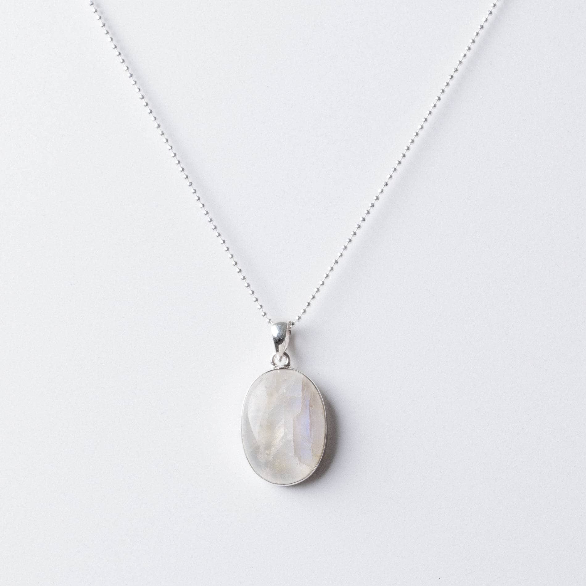 TR-RBM-1-574-2 Rainbow Moonstone Oval Pendant Necklace - Image 4
