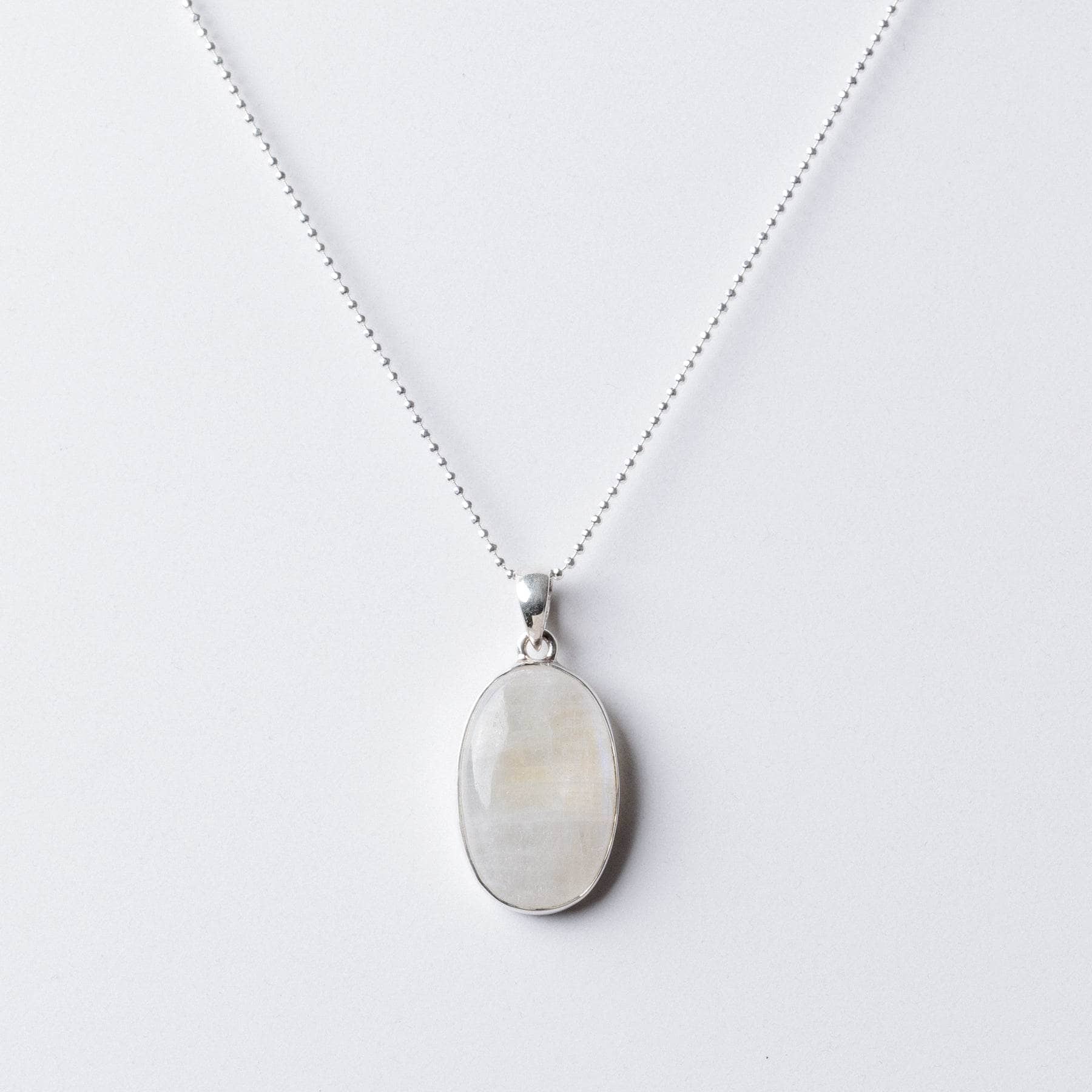 TR-RBM-1-575 Rainbow Moonstone Oval Pendant Necklace - Image 9