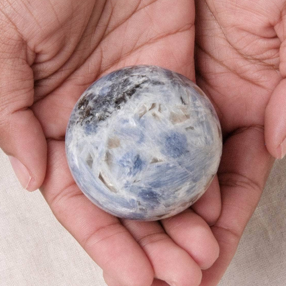 Tr-sphere-CQB-6cm-Jas-7 Cobalt Blue Quartz Sphere with Tripod - AAA Premium Quality - Image 2