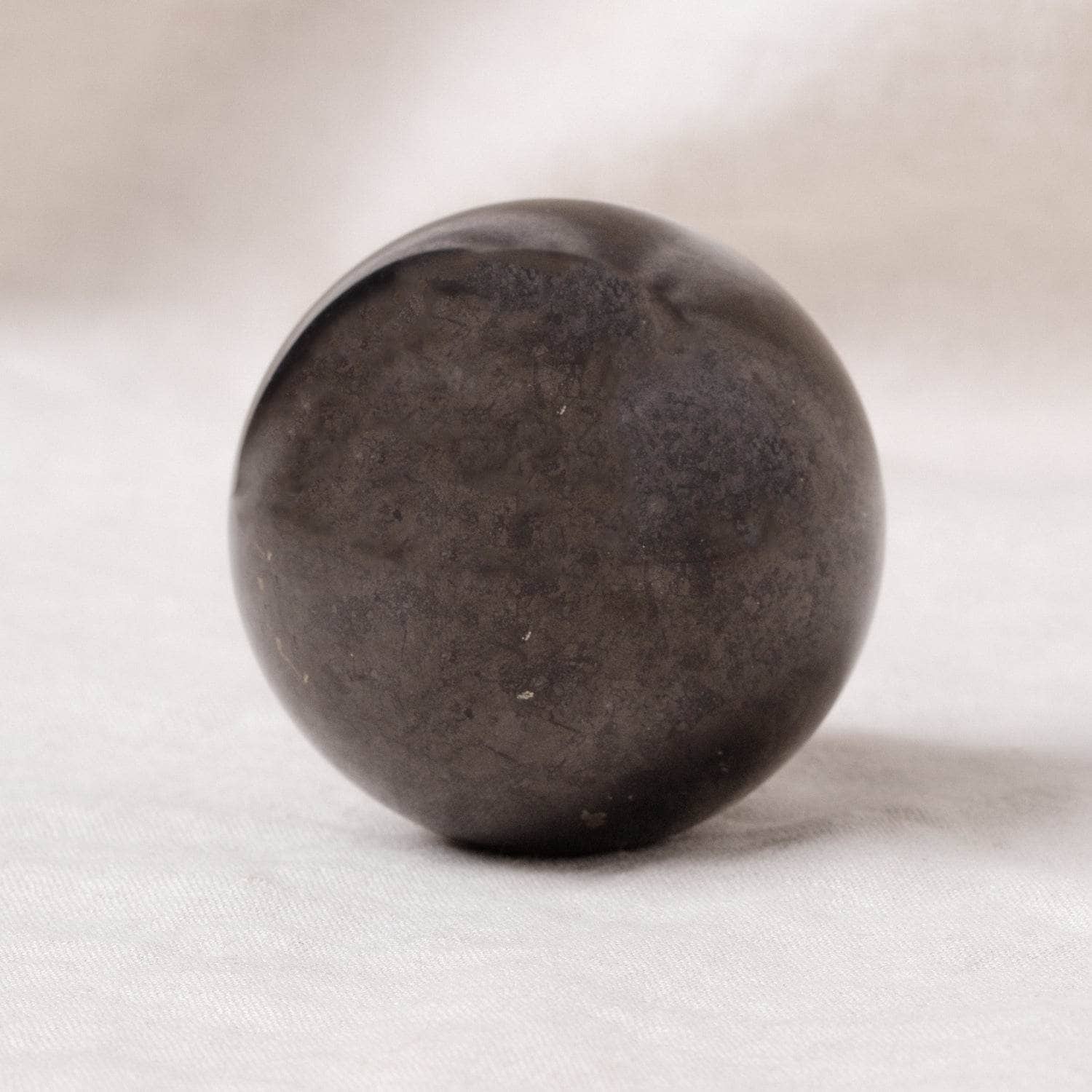 Tr-sphere-GAR7-6cm-Jas Shungite Sphere w/Tripod - AAA Premium Quality - Image 6