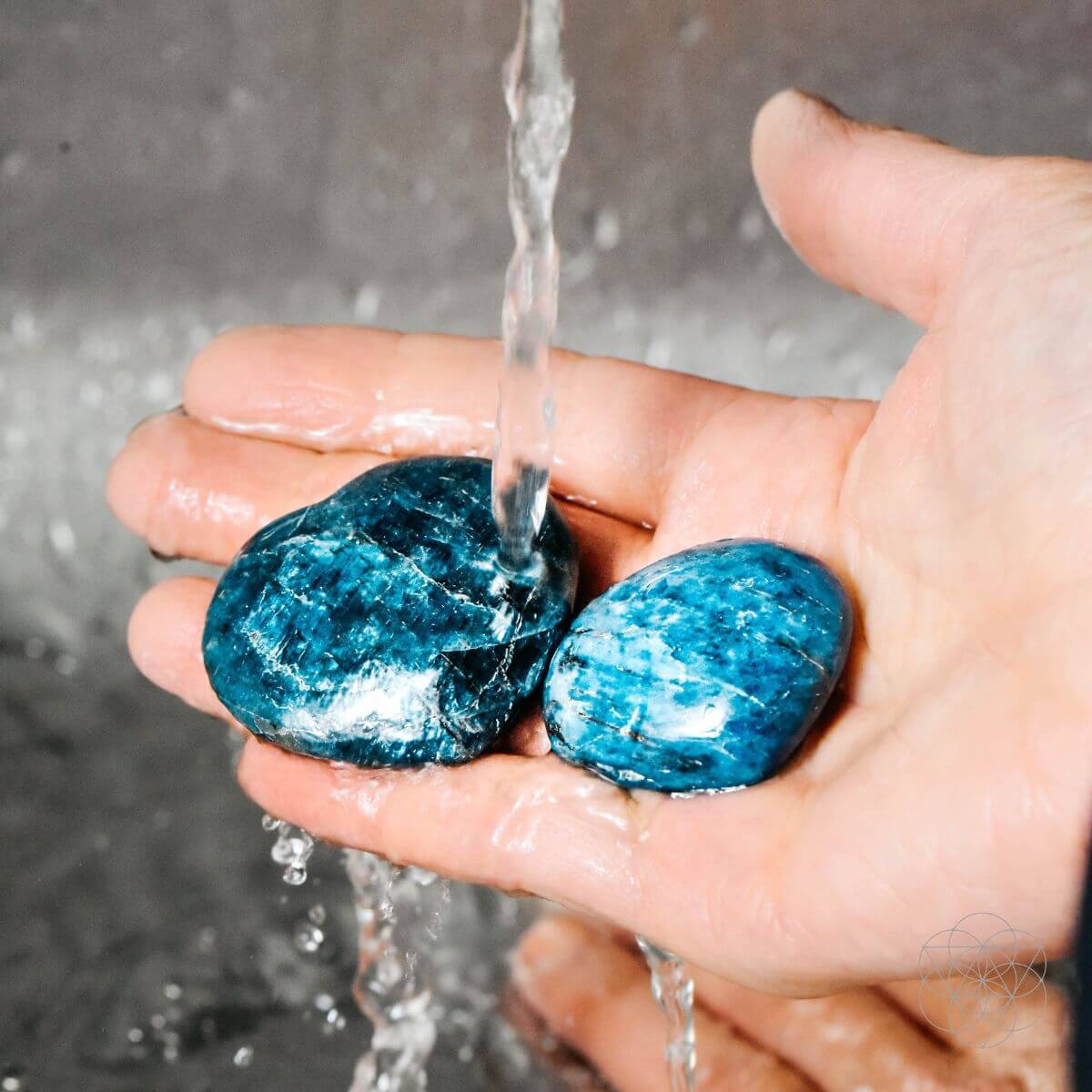 apatite-heart-of-positivity-7655968 Apatite Heart of Positivity - Image 3