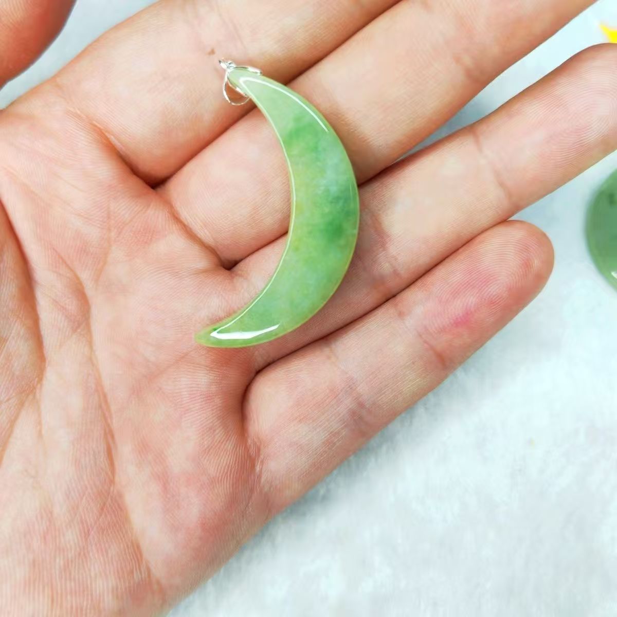 fcsc-002 Crescent Jade Pendant - Image 1
