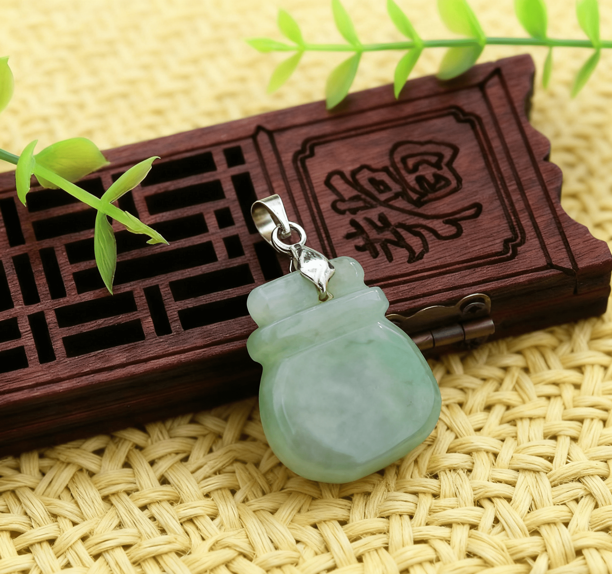 fcsc-043 Jade Purse Pendant - Image 4