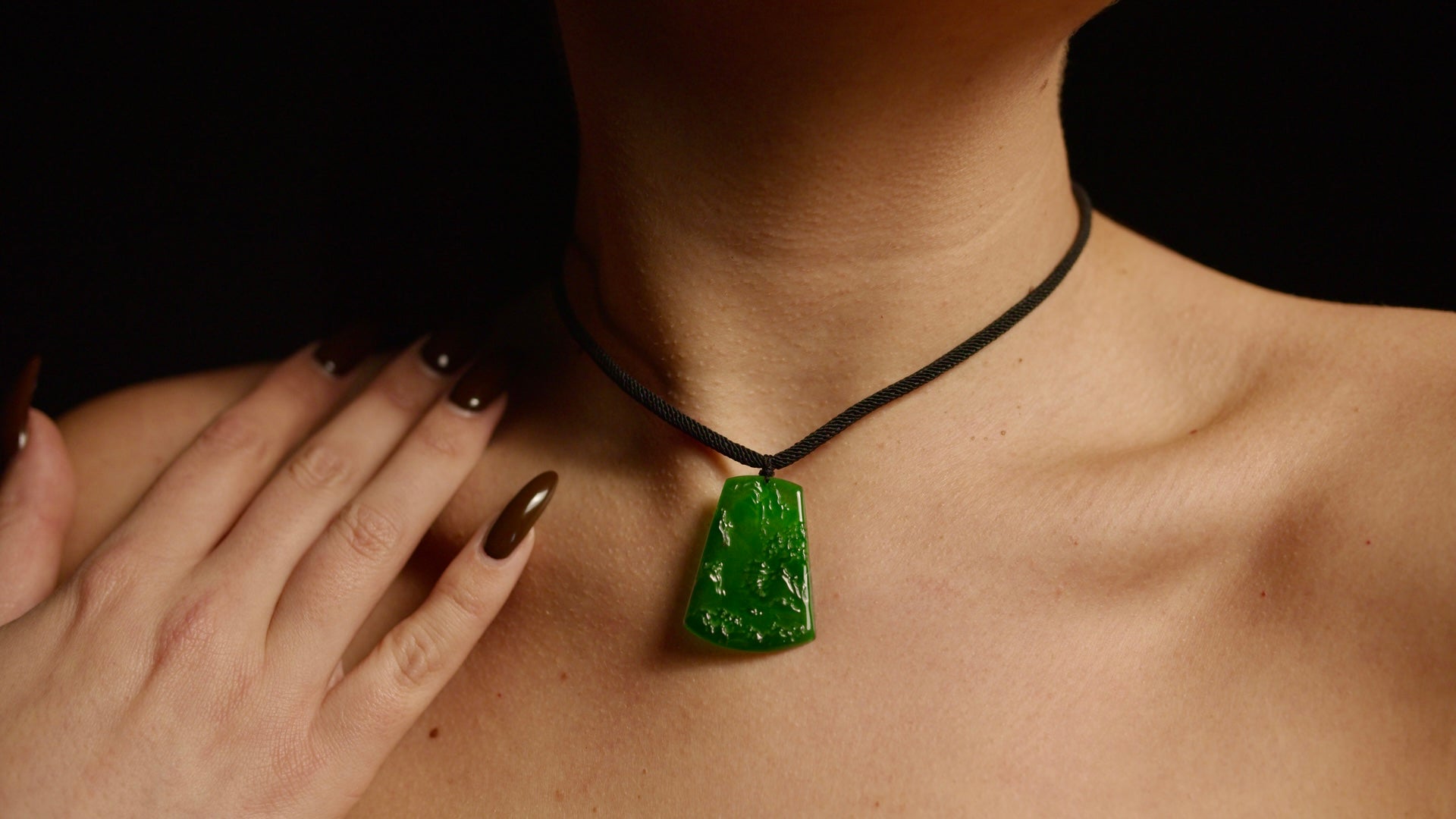 image00003_5708771d-dd9a-48f6-9fda-30f538cb879f Certified Imperial Jade Landscape Pendant Necklace - Image 2