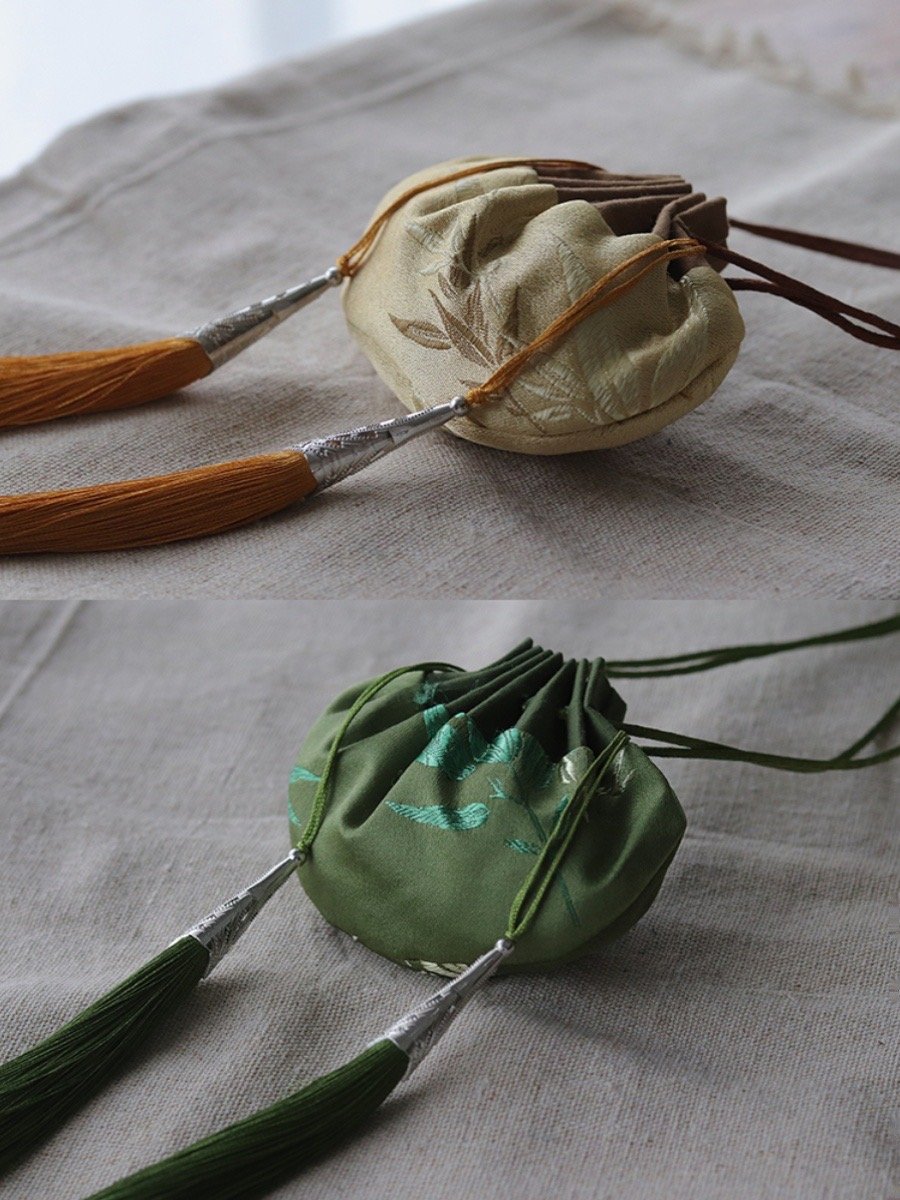 c44517bfc872f4a466102bf2d76908b4 Chinese Medicine Sachet – 20g Natural Herbal Bag for Calm, Helps you sleep, cools you down - Image 1